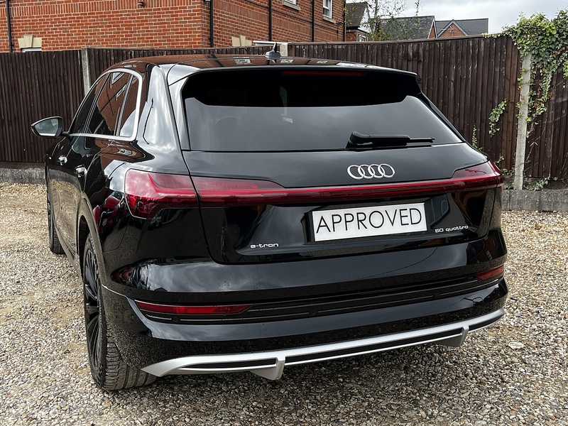 Audi E-Tron QUATTRO S LINE - U58