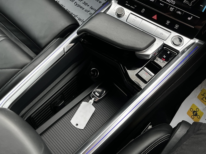Audi E-Tron QUATTRO S LINE - U58
