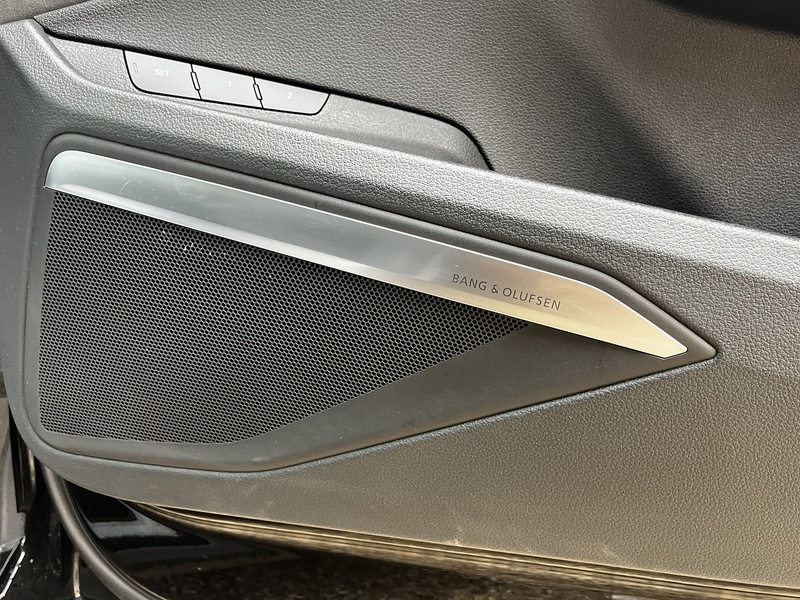 Audi E-Tron QUATTRO S LINE - U58