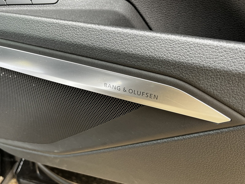 Audi E-Tron QUATTRO S LINE - U58