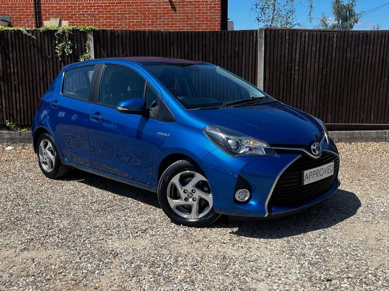 Toyota Yaris HYBRID ICON - U61
