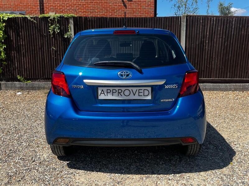 Toyota Yaris HYBRID ICON - U61