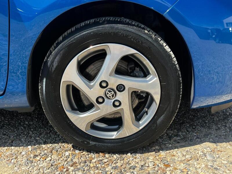 Toyota Yaris HYBRID ICON - U61