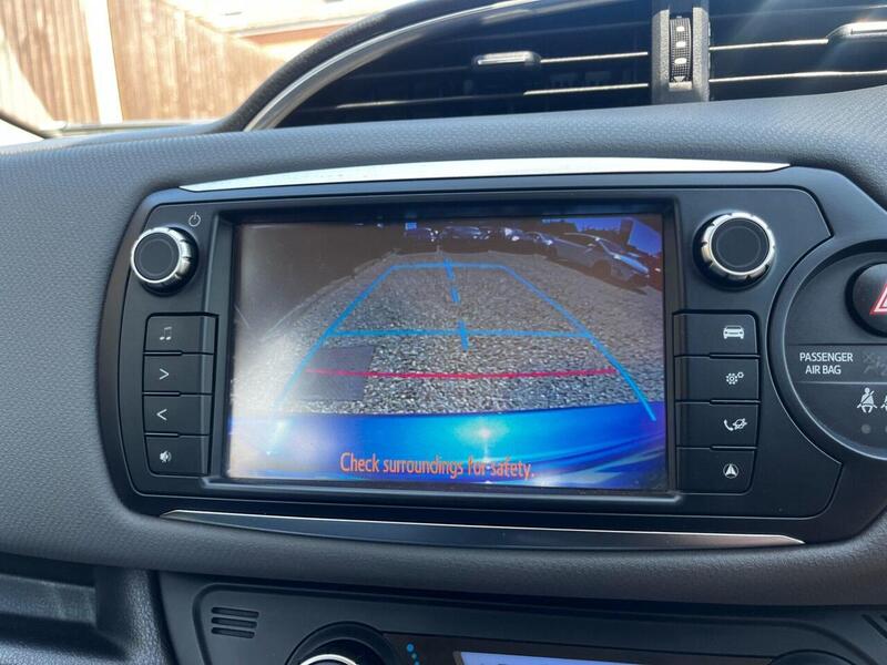 Toyota Yaris HYBRID ICON - U61