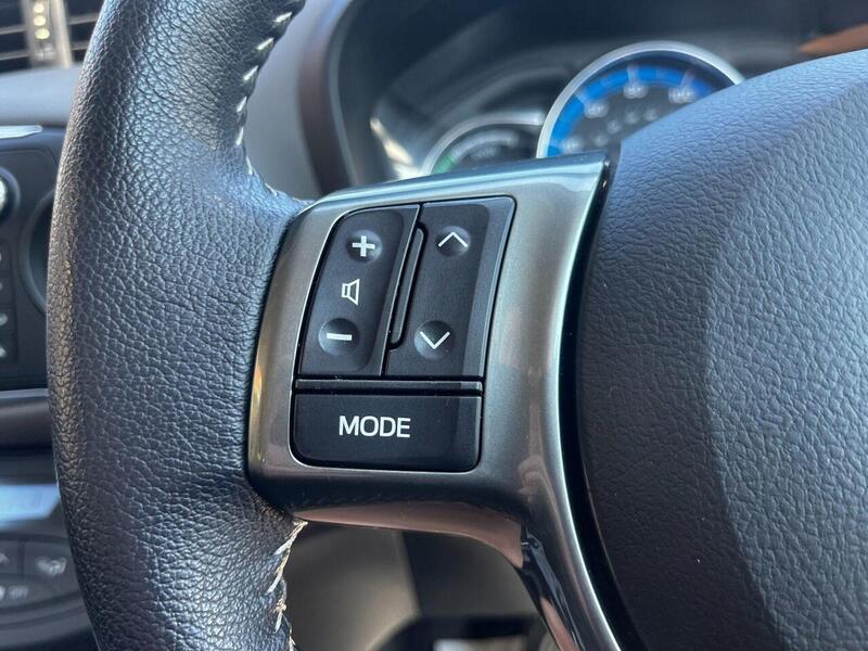 Toyota Yaris HYBRID ICON - U61