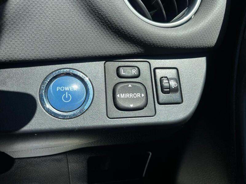 Toyota Yaris HYBRID ICON - U61