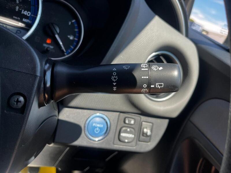 Toyota Yaris HYBRID ICON - U61