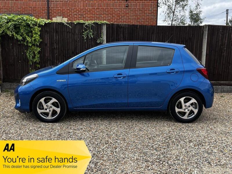 Toyota Yaris HYBRID ICON - U61