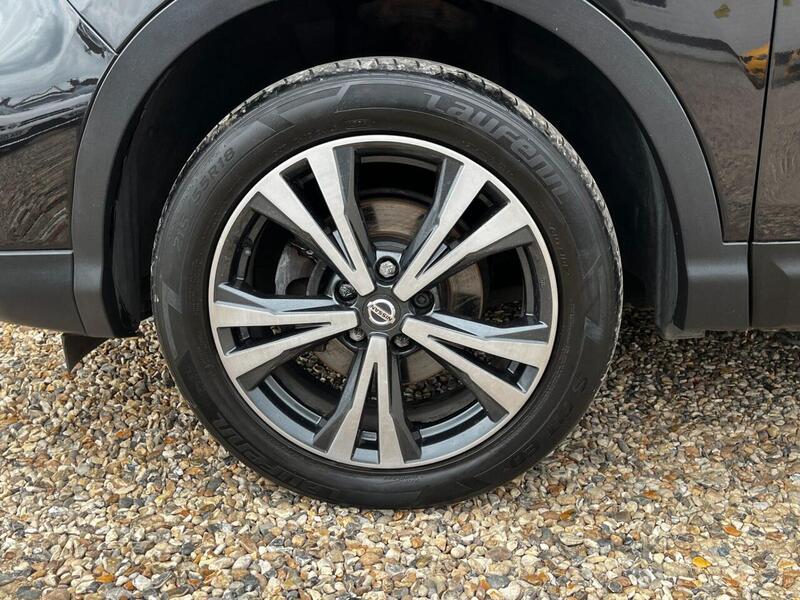 Nissan Qashqai Qashqai Hatchback 1 Manual Diesel - U64