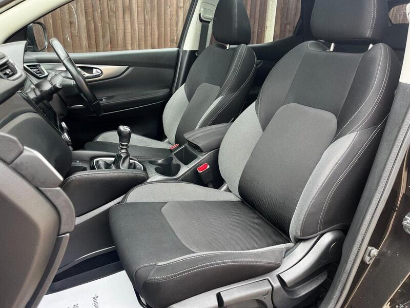 Nissan Qashqai Qashqai Hatchback 1 Manual Diesel - U64