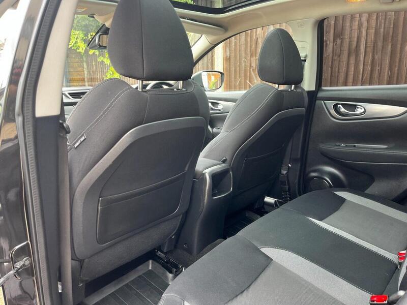Nissan Qashqai Qashqai Hatchback 1 Manual Diesel - U64
