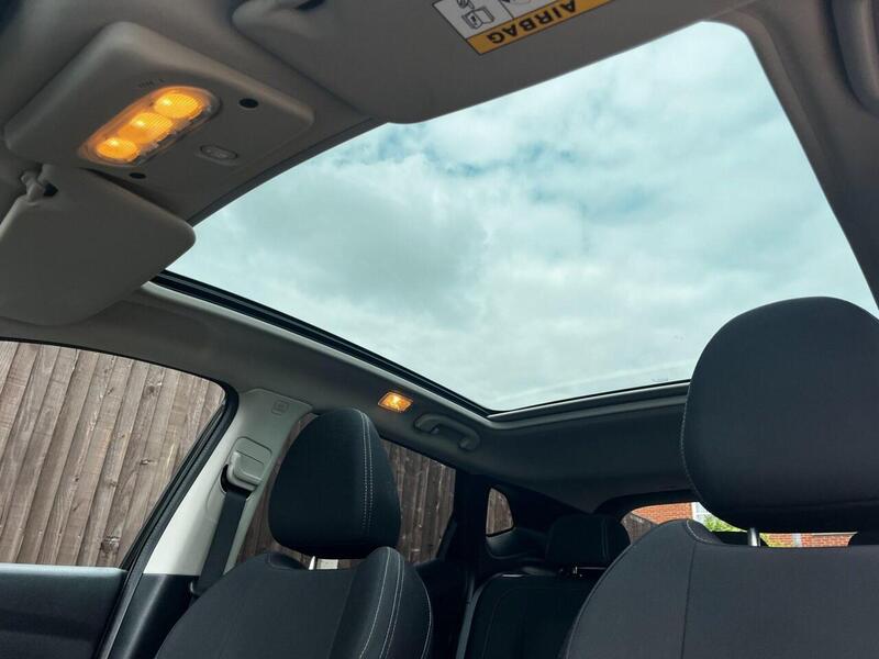 Nissan Qashqai Qashqai Hatchback 1 Manual Diesel - U64