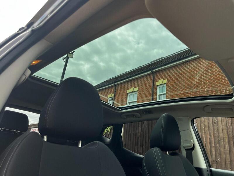 Nissan Qashqai Qashqai Hatchback 1 Manual Diesel - U64