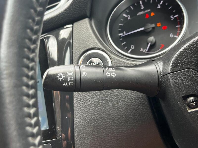 Nissan Qashqai Qashqai Hatchback 1 Manual Diesel - U64