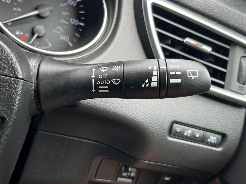 Nissan Qashqai Qashqai Hatchback 1 Manual Diesel - U64