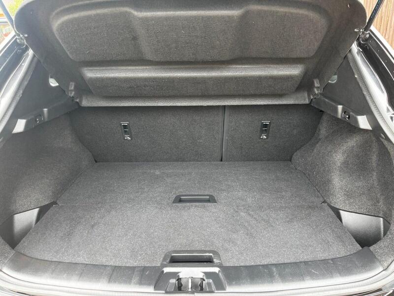 Nissan Qashqai Qashqai Hatchback 1 Manual Diesel - U64