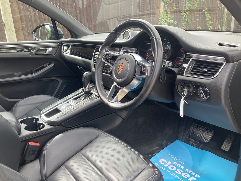 Porsche Macan T V6 GTS - U94