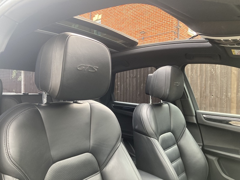 Porsche Macan T V6 GTS - U94