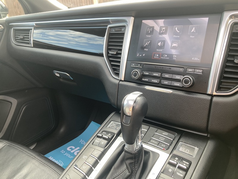 Porsche Macan T V6 GTS - U94