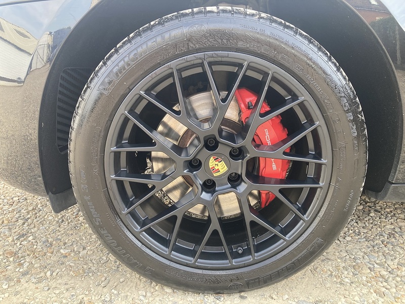 Porsche Macan T V6 GTS - U94