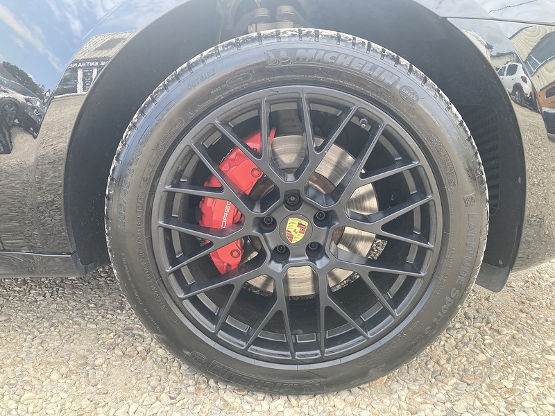 Porsche Macan T V6 GTS - U94