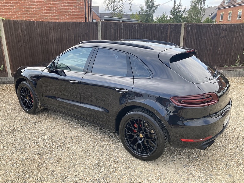 Porsche Macan T V6 GTS - U94