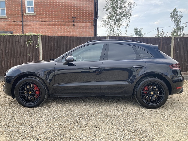 Porsche Macan T V6 GTS - U94
