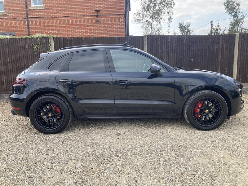 Porsche Macan T V6 GTS - U94