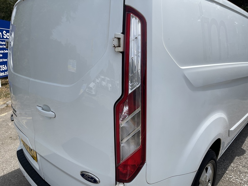 Ford Transit Custom 2.0 TDCi 270 Limited Panel Van 5dr Diesel Manual L1 H1 (163 g/km, 128 bhp) - U1006