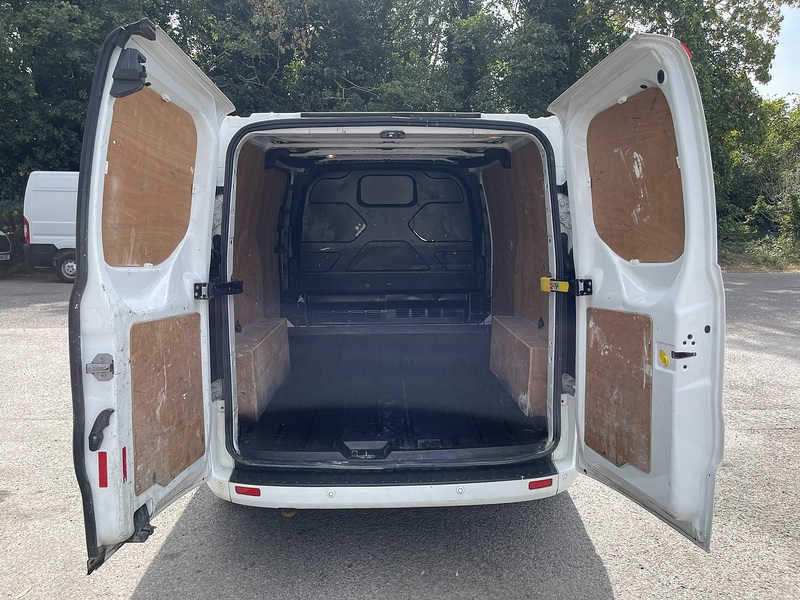 Ford Transit Custom 2.0 TDCi 270 Limited Panel Van 5dr Diesel Manual L1 H1 (163 g/km, 128 bhp) - U1006