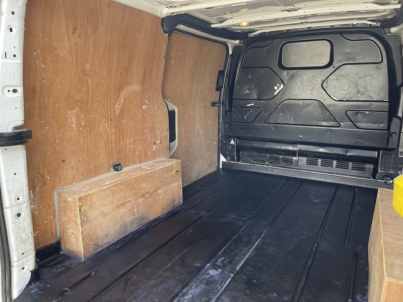 Ford Transit Custom 2.0 TDCi 270 Limited Panel Van 5dr Diesel Manual L1 H1 (163 g/km, 128 bhp) - U1006