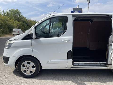 Ford Transit Custom 2.0 TDCi 270 Limited Panel Van 5dr Diesel Manual L1 H1 (163 g/km, 128 bhp) - U1006