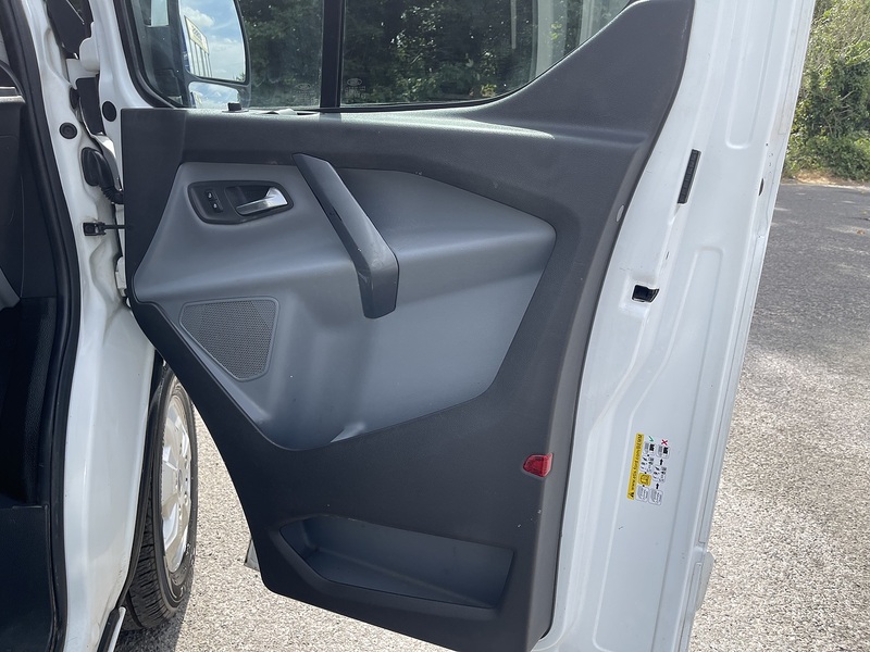 Ford Transit Custom 2.0 TDCi 270 Limited Panel Van 5dr Diesel Manual L1 H1 (163 g/km, 128 bhp) - U1006