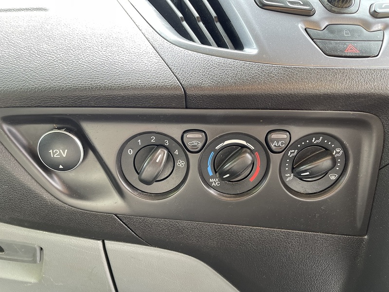 Ford Transit Custom 2.0 TDCi 270 Limited Panel Van 5dr Diesel Manual L1 H1 (163 g/km, 128 bhp) - U1006