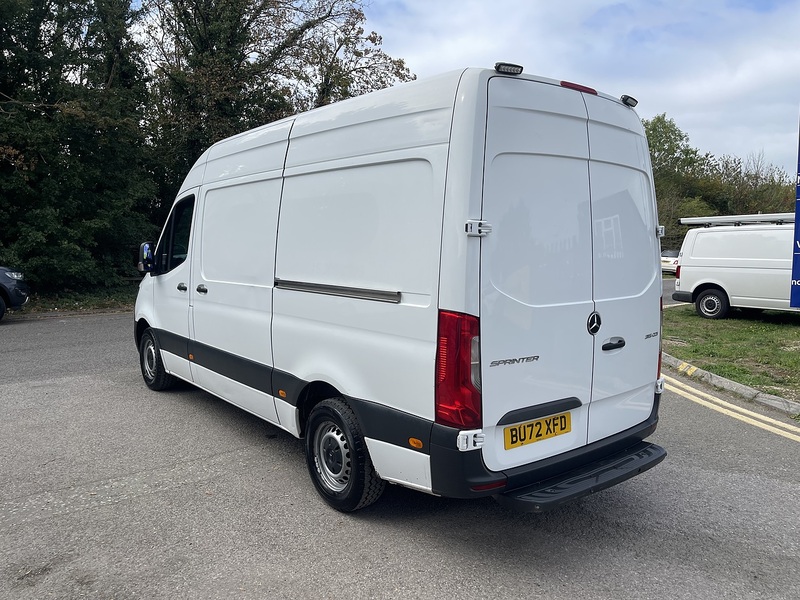 Mercedes-Benz Sprinter Sprinter Progressive Panel Van 1 Manual Diesel - U1008