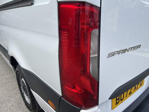 Mercedes-Benz Sprinter Sprinter Progressive Panel Van 1 Manual Diesel - U1008