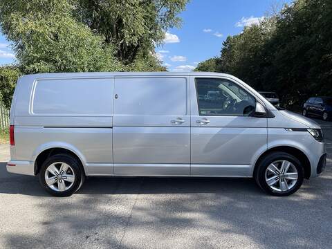 Volkswagen Transporter 2.0 TDI T32 Highline DSG FWD LWB Euro 6 (s/s) 5dr - U1010