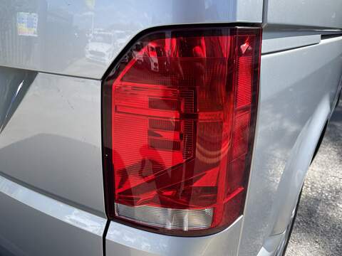 Volkswagen Transporter 2.0 TDI T32 Highline DSG FWD LWB Euro 6 (s/s) 5dr - U1010
