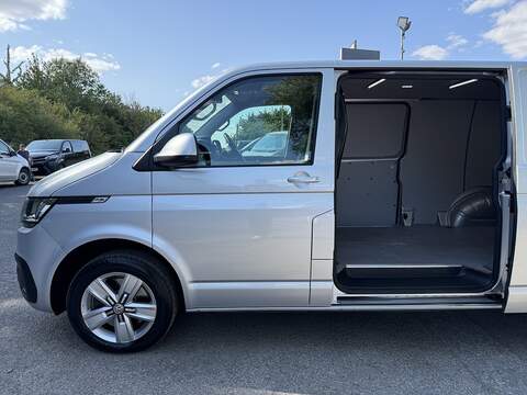 Volkswagen Transporter 2.0 TDI T32 Highline DSG FWD LWB Euro 6 (s/s) 5dr - U1010
