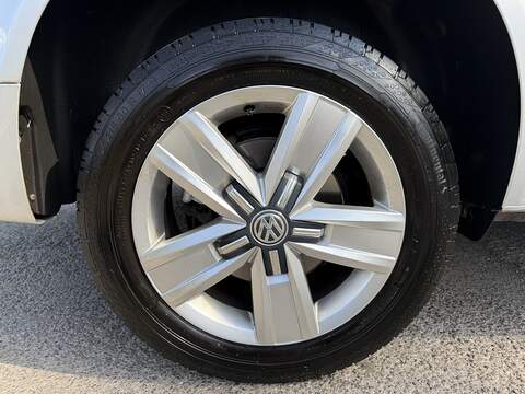 Volkswagen Transporter 2.0 TDI T32 Highline DSG FWD LWB Euro 6 (s/s) 5dr - U1010