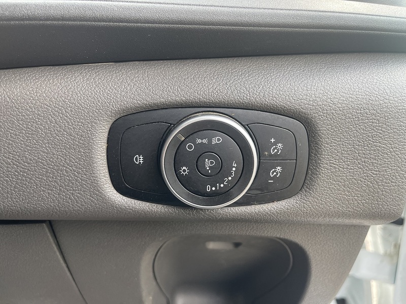 Ford Transit 2.0 350 EcoBlue Leader FWD L2 Euro 6 (s/s) 2dr (1-Stop) - U1015