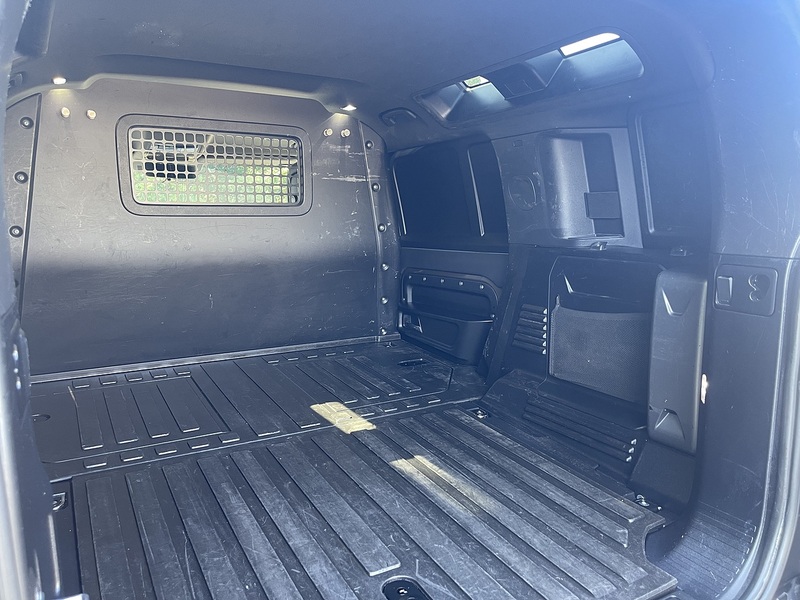 Land Rover Defender 110 3.0 D300 MHEV X-Dynamic HSE Hard Top SUV Auto 4WD MWB Euro 6 (s/s) 5dr - U1016