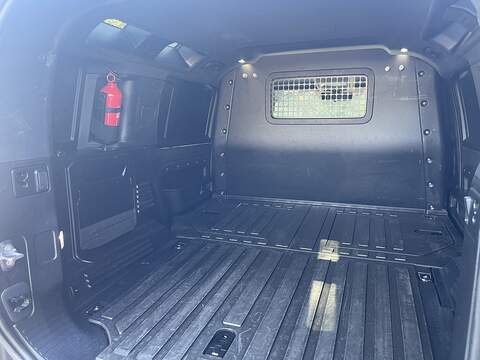 Land Rover Defender 110 3.0 D300 MHEV X-Dynamic HSE Hard Top SUV Auto 4WD MWB Euro 6 (s/s) 5dr - U1016