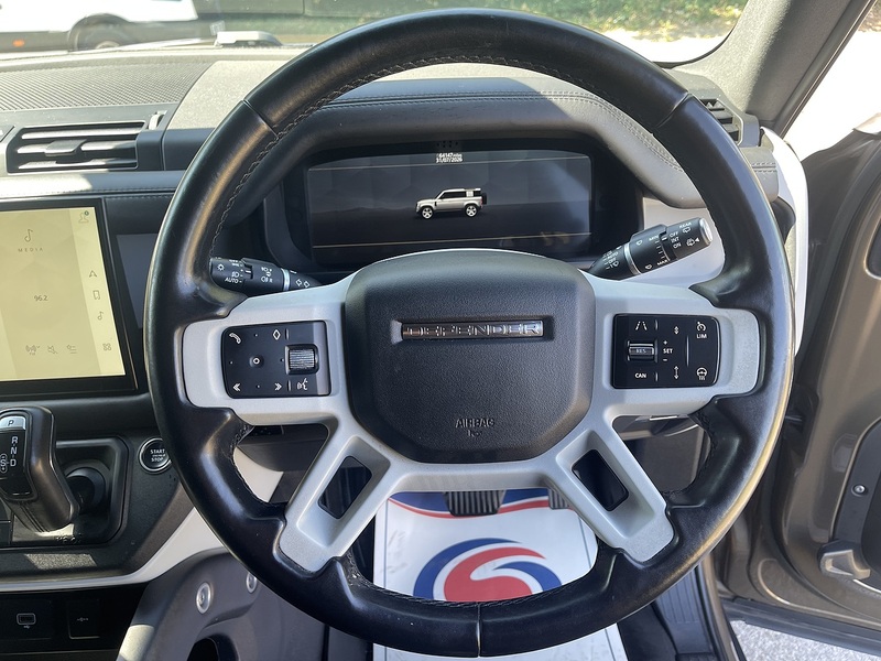 Land Rover Defender 110 3.0 D300 MHEV X-Dynamic HSE Hard Top SUV Auto 4WD MWB Euro 6 (s/s) 5dr - U1016