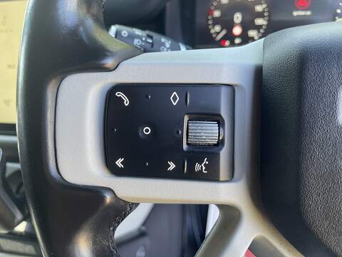 Land Rover Defender 110 3.0 D300 MHEV X-Dynamic HSE Hard Top SUV Auto 4WD MWB Euro 6 (s/s) 5dr - U1016
