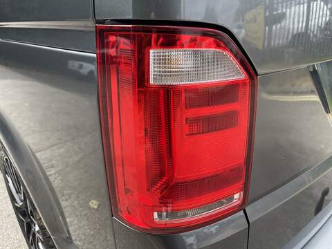 Volkswagen Transporter 2.0 TDI T30 BlueMotion Tech Highline FWD LWB Euro 6 (s/s) 5dr - U1028