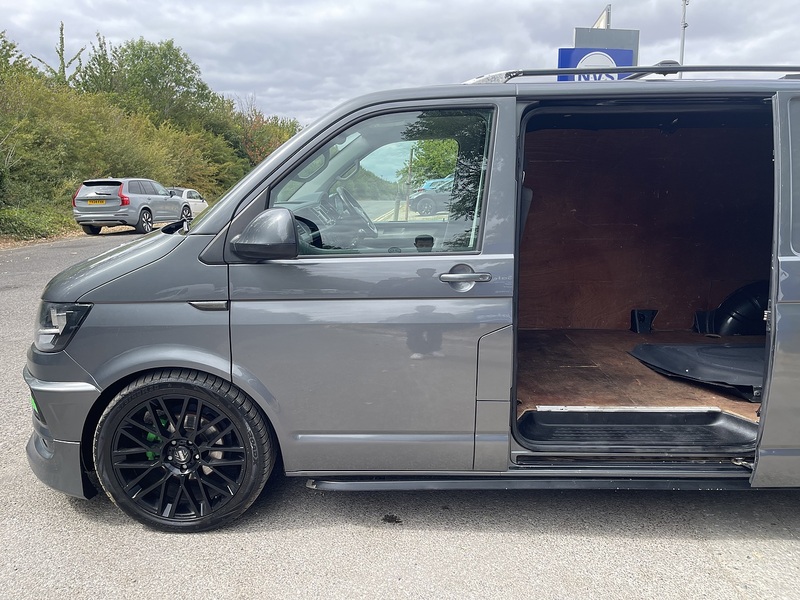 Volkswagen Transporter 2.0 TDI T30 BlueMotion Tech Highline FWD LWB Euro 6 (s/s) 5dr - U1028
