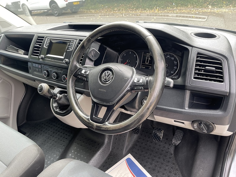 Volkswagen Transporter 2.0 TDI T30 BlueMotion Tech Highline FWD LWB Euro 6 (s/s) 5dr - U1028