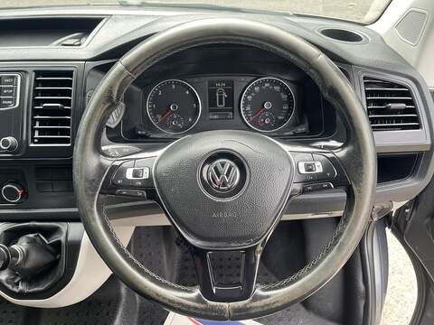 Volkswagen Transporter 2.0 TDI T30 BlueMotion Tech Highline FWD LWB Euro 6 (s/s) 5dr - U1028