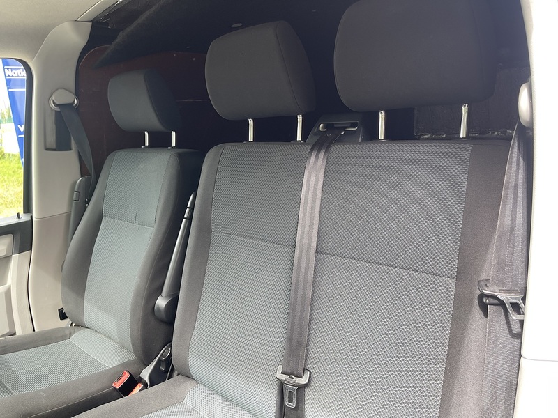 Volkswagen Transporter 2.0 TDI T30 BlueMotion Tech Highline FWD LWB Euro 6 (s/s) 5dr - U1028